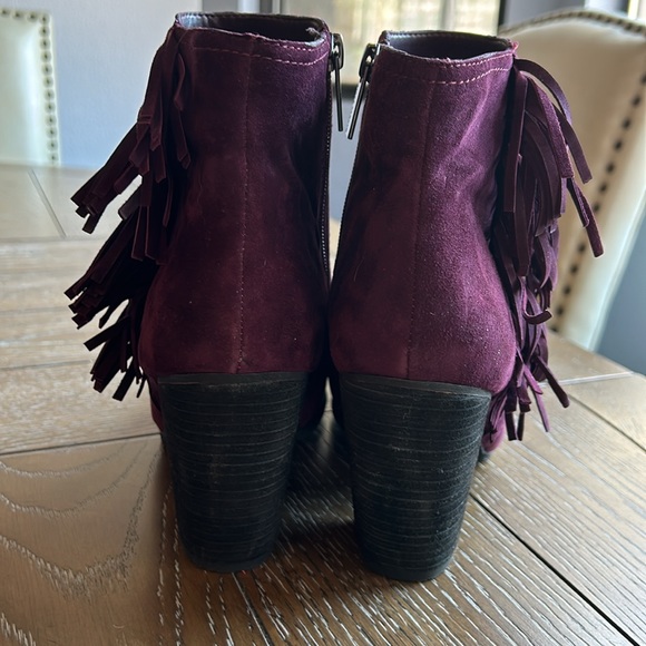Vince Camuto Hayzee Boots - Picture 2 of 6